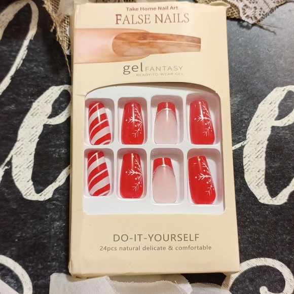 24pcs Glossy Short Ballet Fake Nails, Christmas Red Press On Nails With … - Picture 12 of 17
